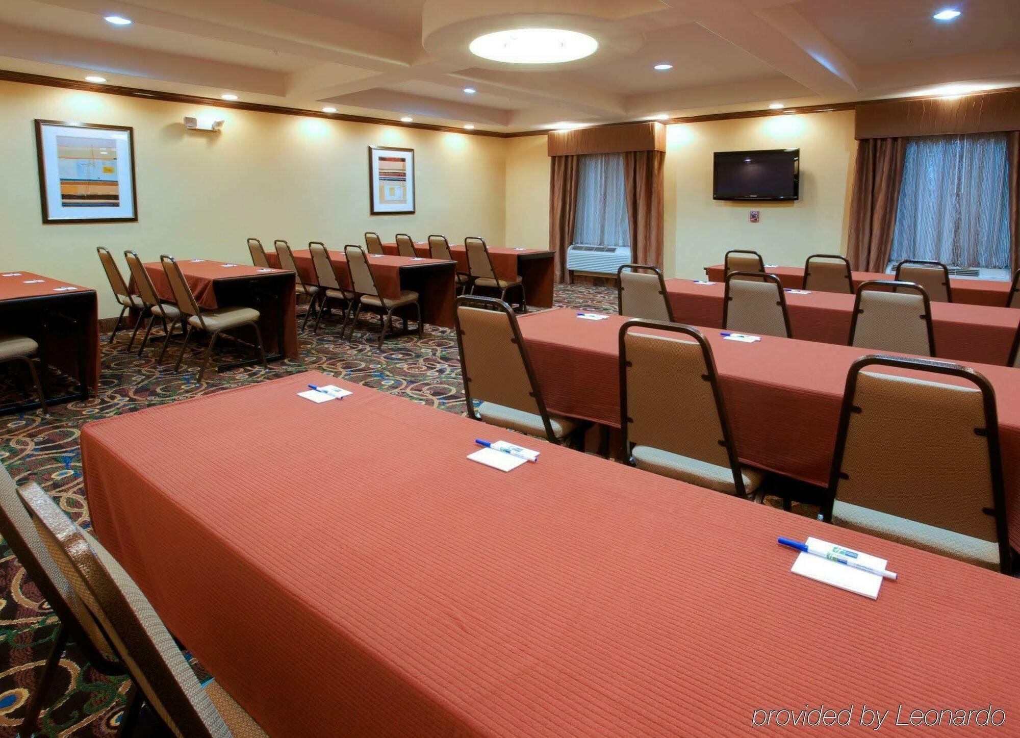 Holiday Inn Express Hotel & Suites Waller By Ihg Екстериор снимка